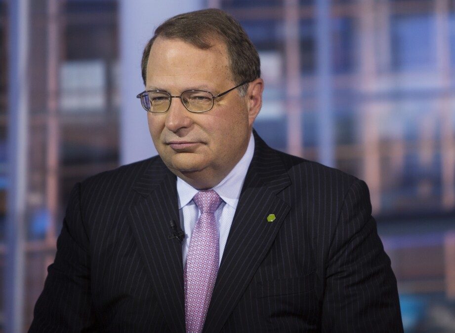 Huntington Profits Climb Amid Mideast Tensions, But Caution Takes Center Stage