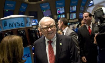 Berkshire Hathaway’s Record Cash Hoard Signals a Market Peak?